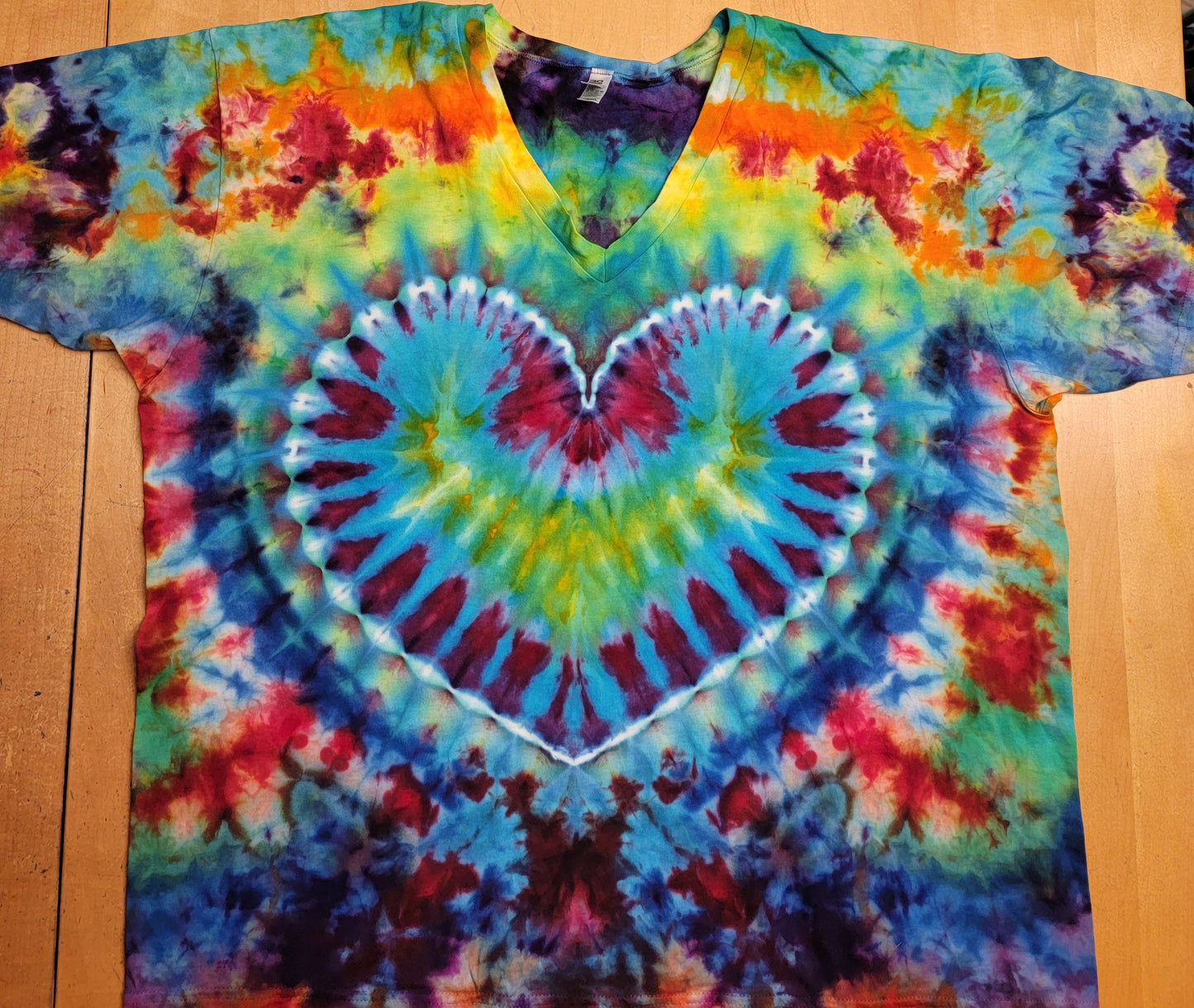 2XL Unisex V-Neck Shirt