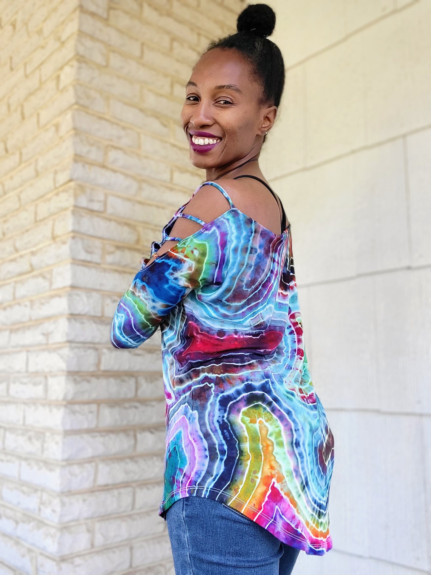 Medium rayon 3/4 cut out sleeve blouse