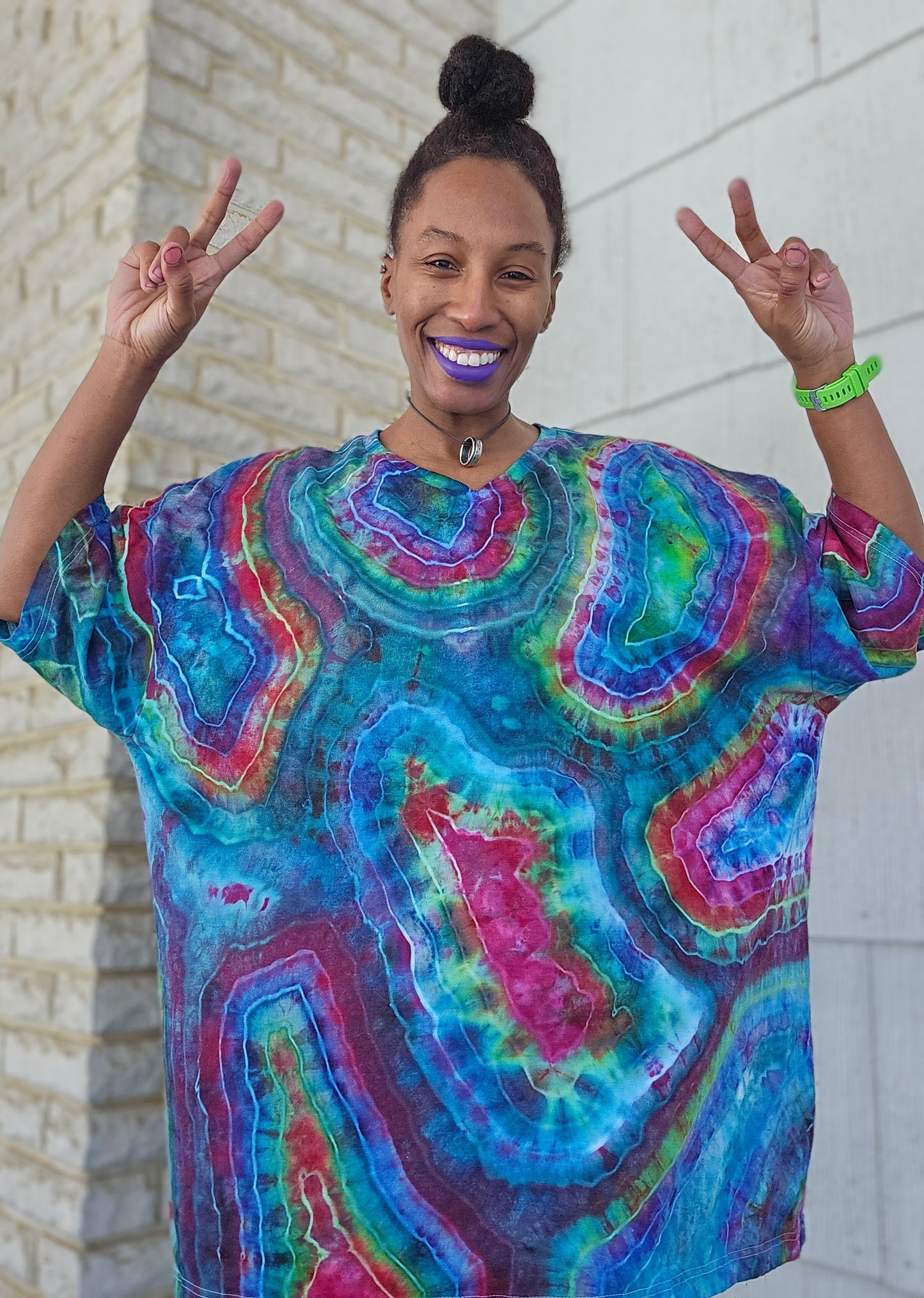 3XL Unisex V-Neck Shirt