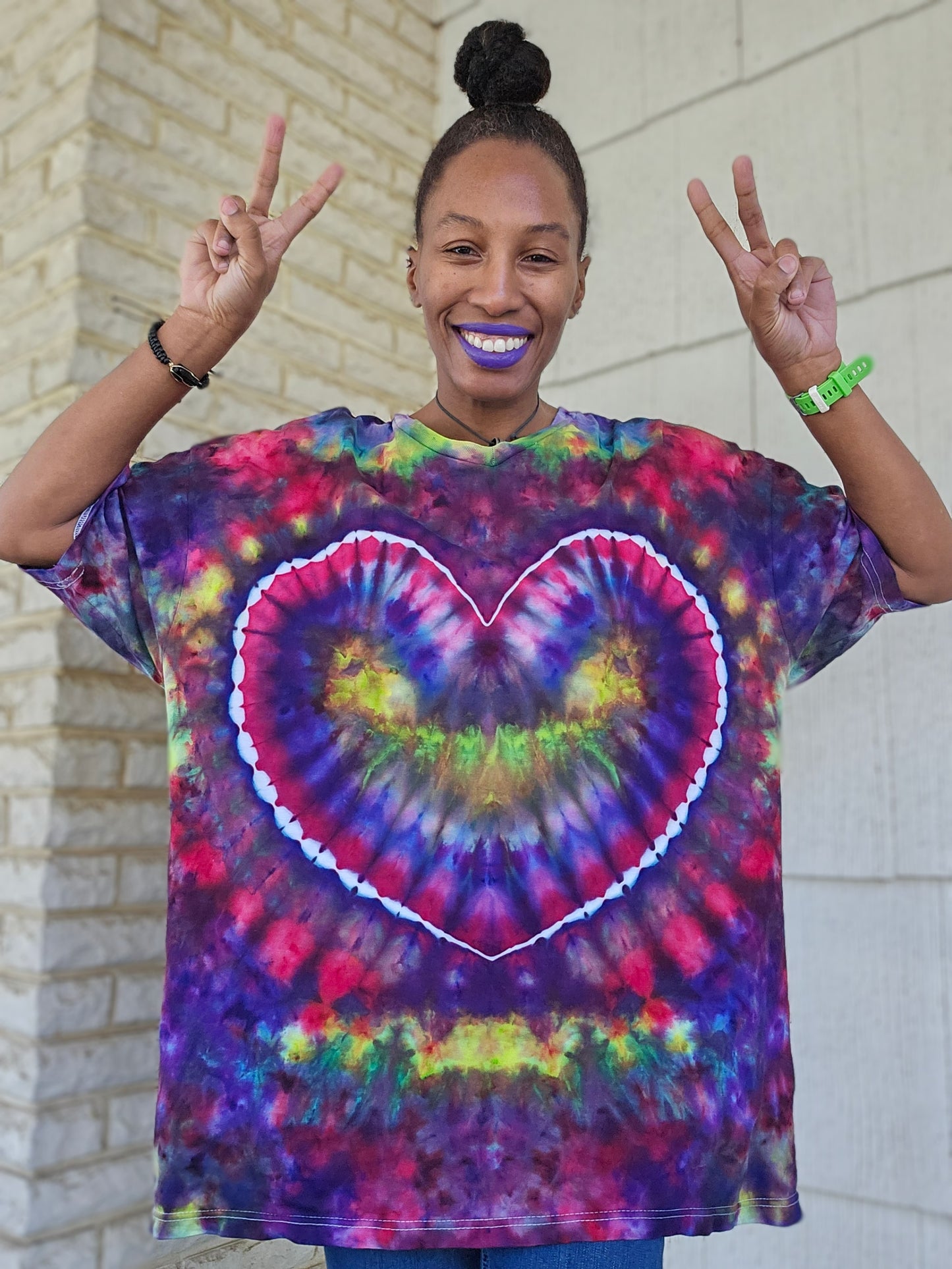 2XL Unisex V-Neck Shirt