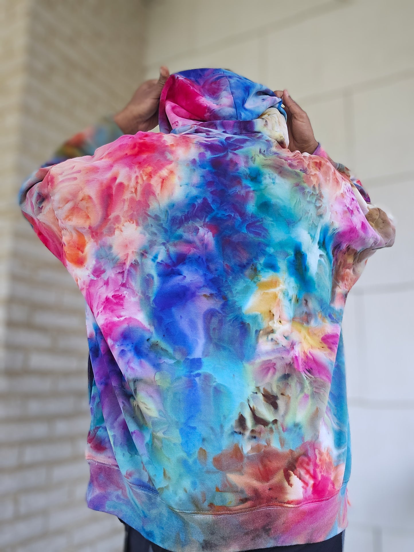 Ladies Buffalo hoodie 2XL(RUNS SMALL)see description for measurements