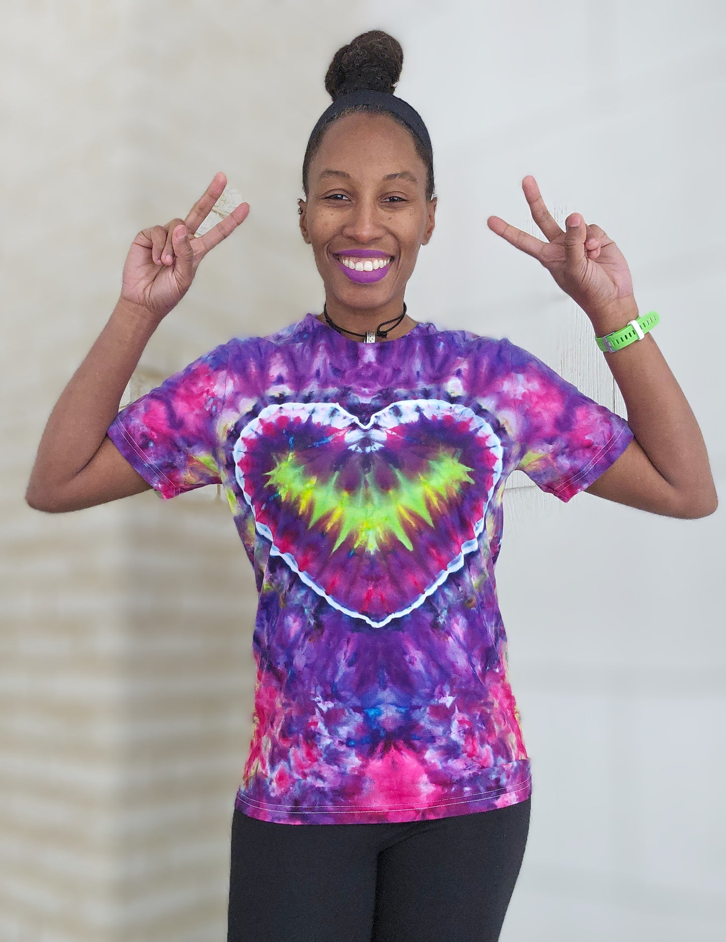 Small Unisex Single Heart Shirt