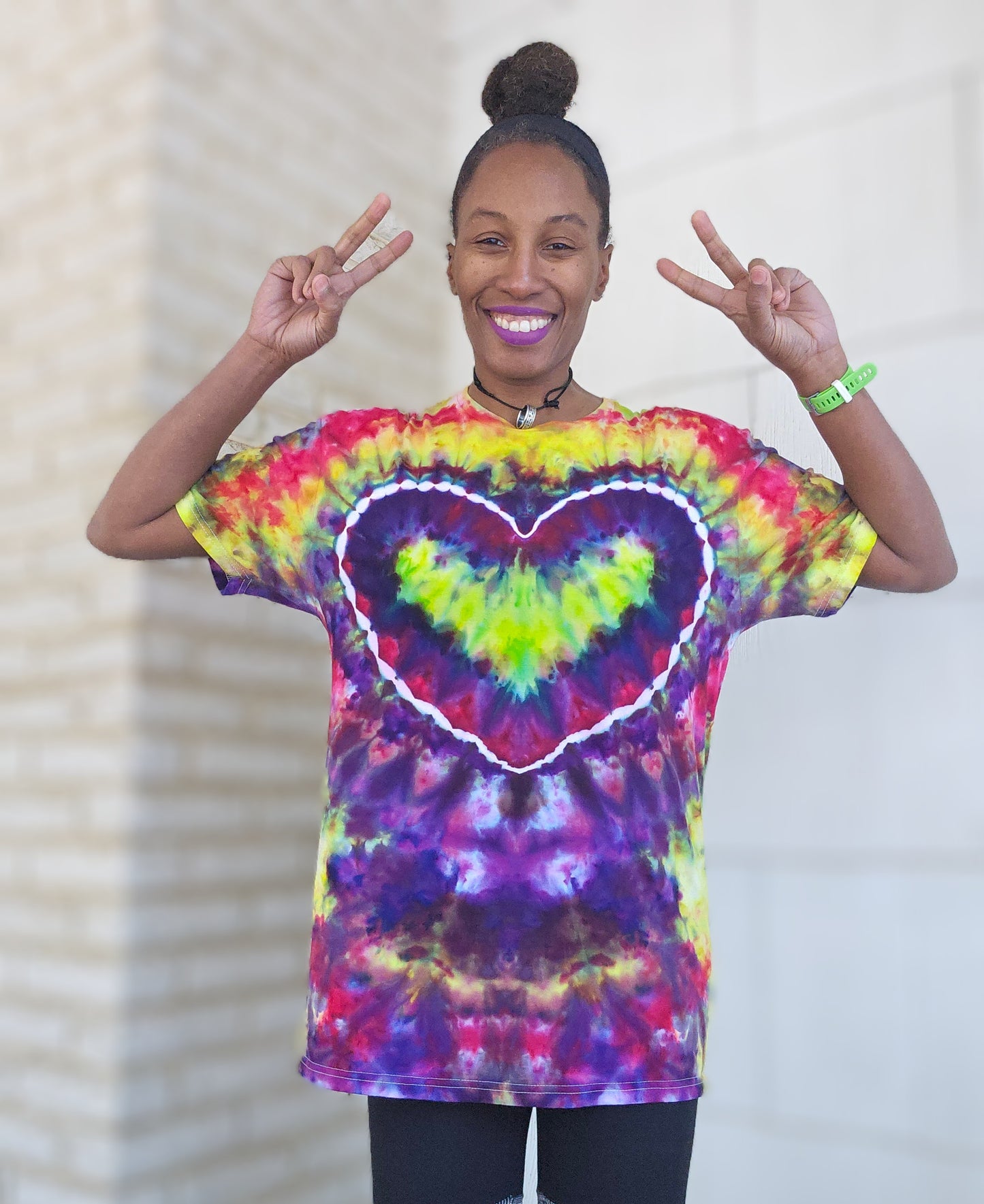 Large Unisex Single Heart Shirt