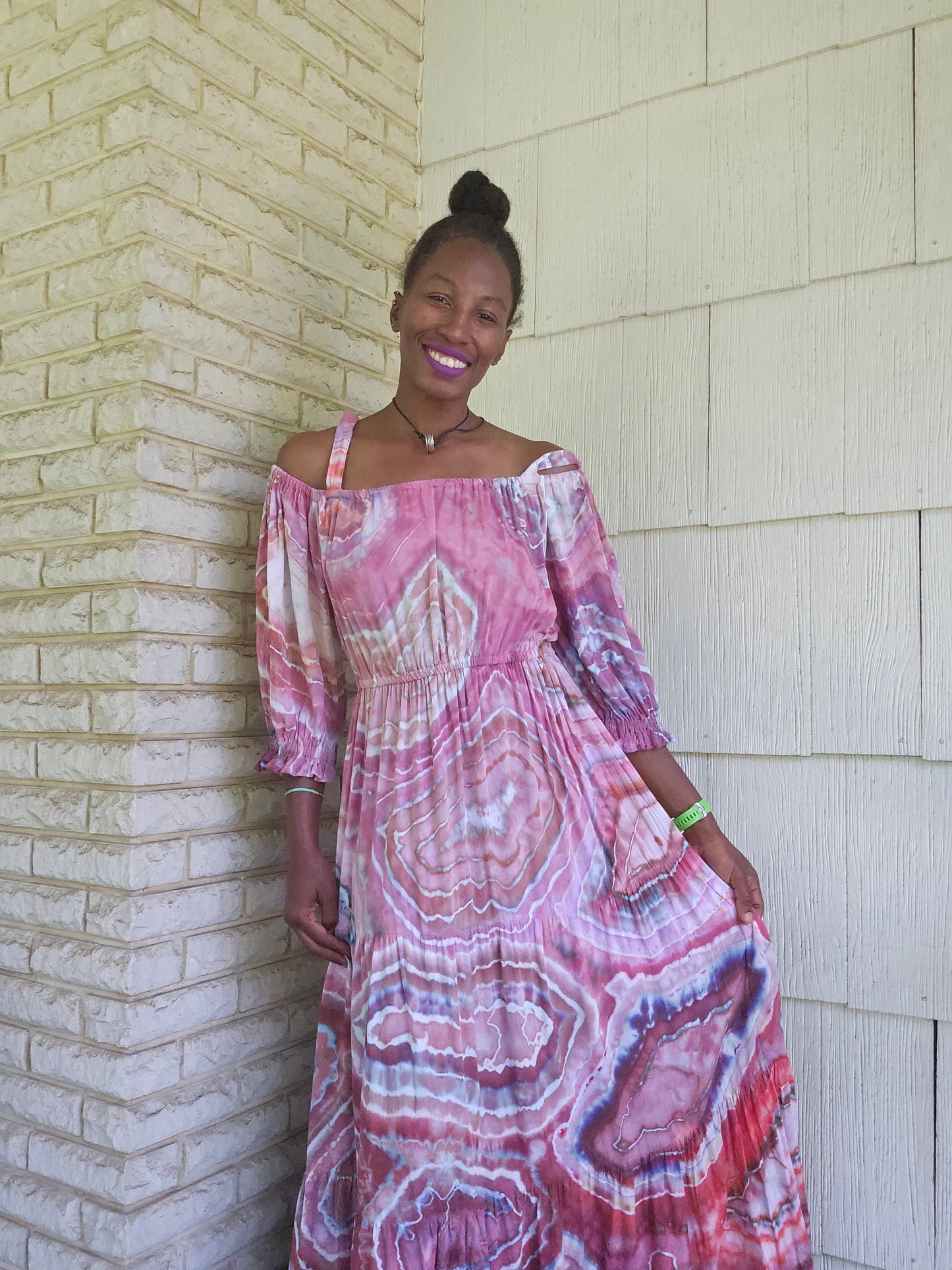 Small Juliet Dress(Can fit up to a Large)