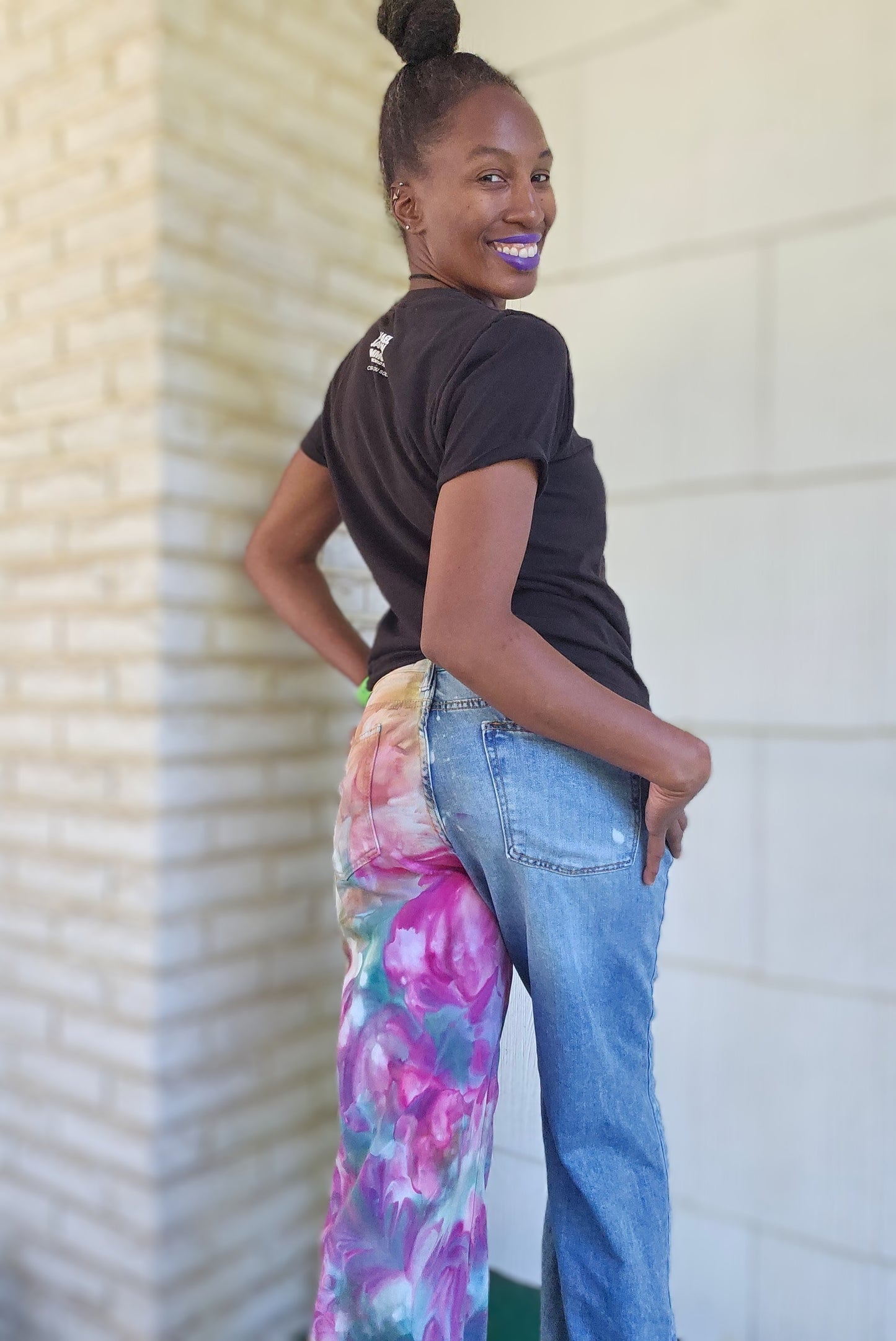 Size 6 Women's Jeans (description below)