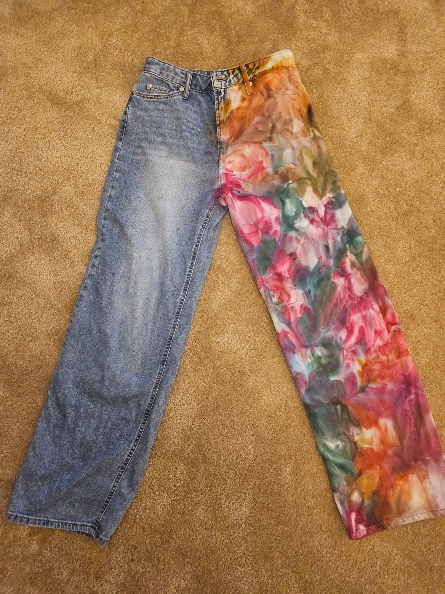 Size 6 Women's Jeans (description below)