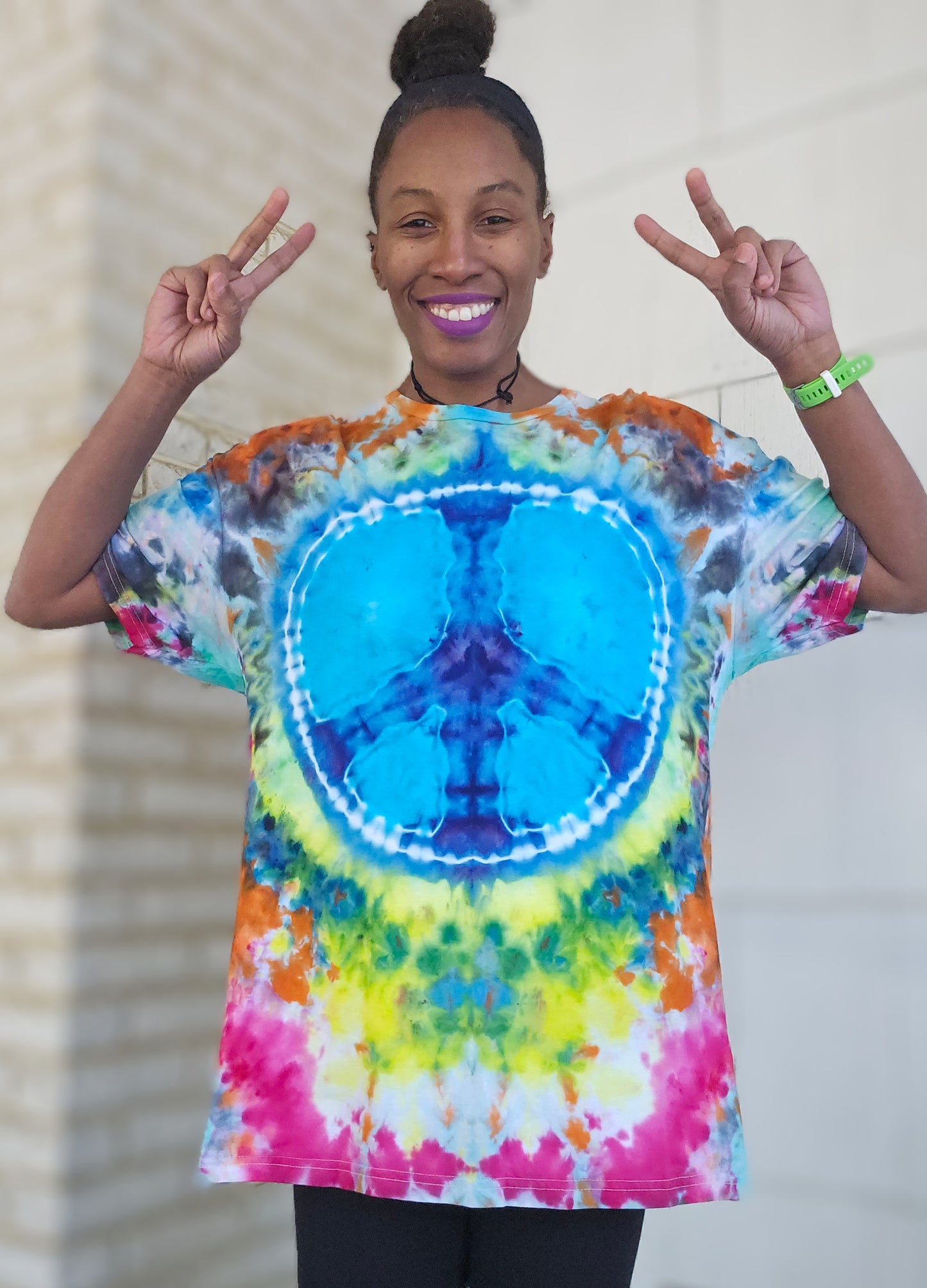 Extra Large Unisex Peace Sign and Heart Shirt