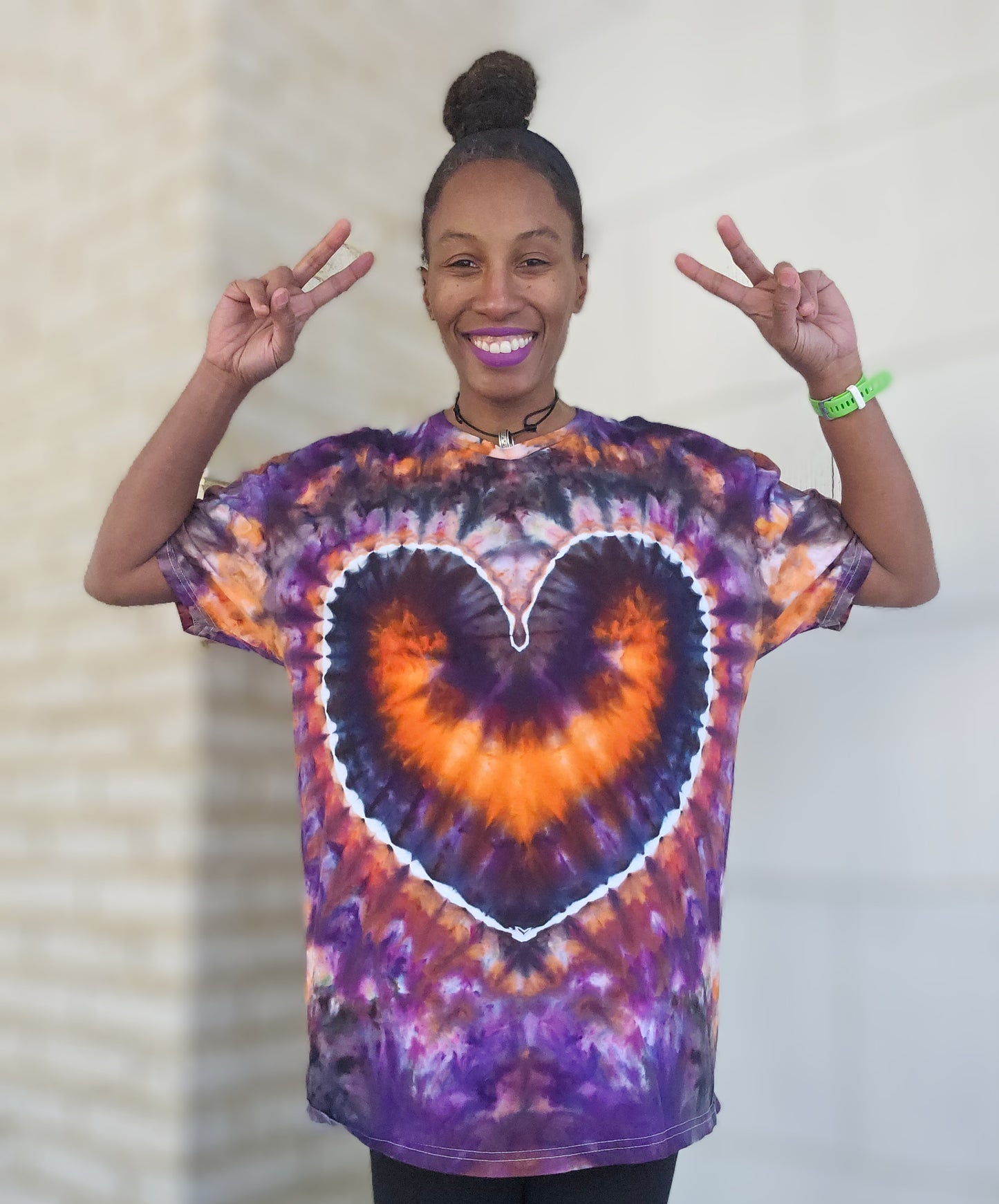 Extra Large Single Heart Unisex Shirt