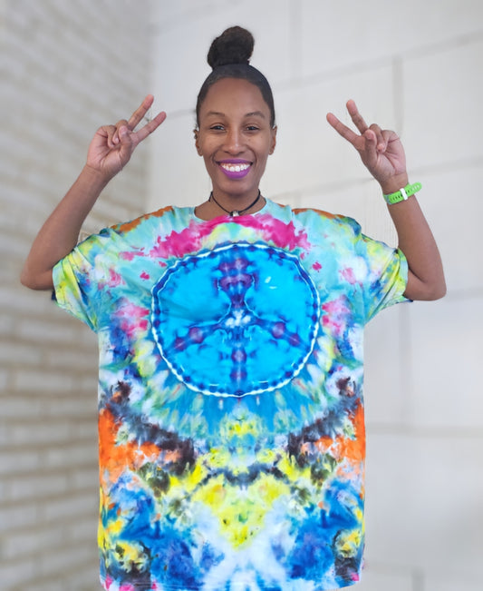 2XL Unisex Peace Sign and Heart Shirt
