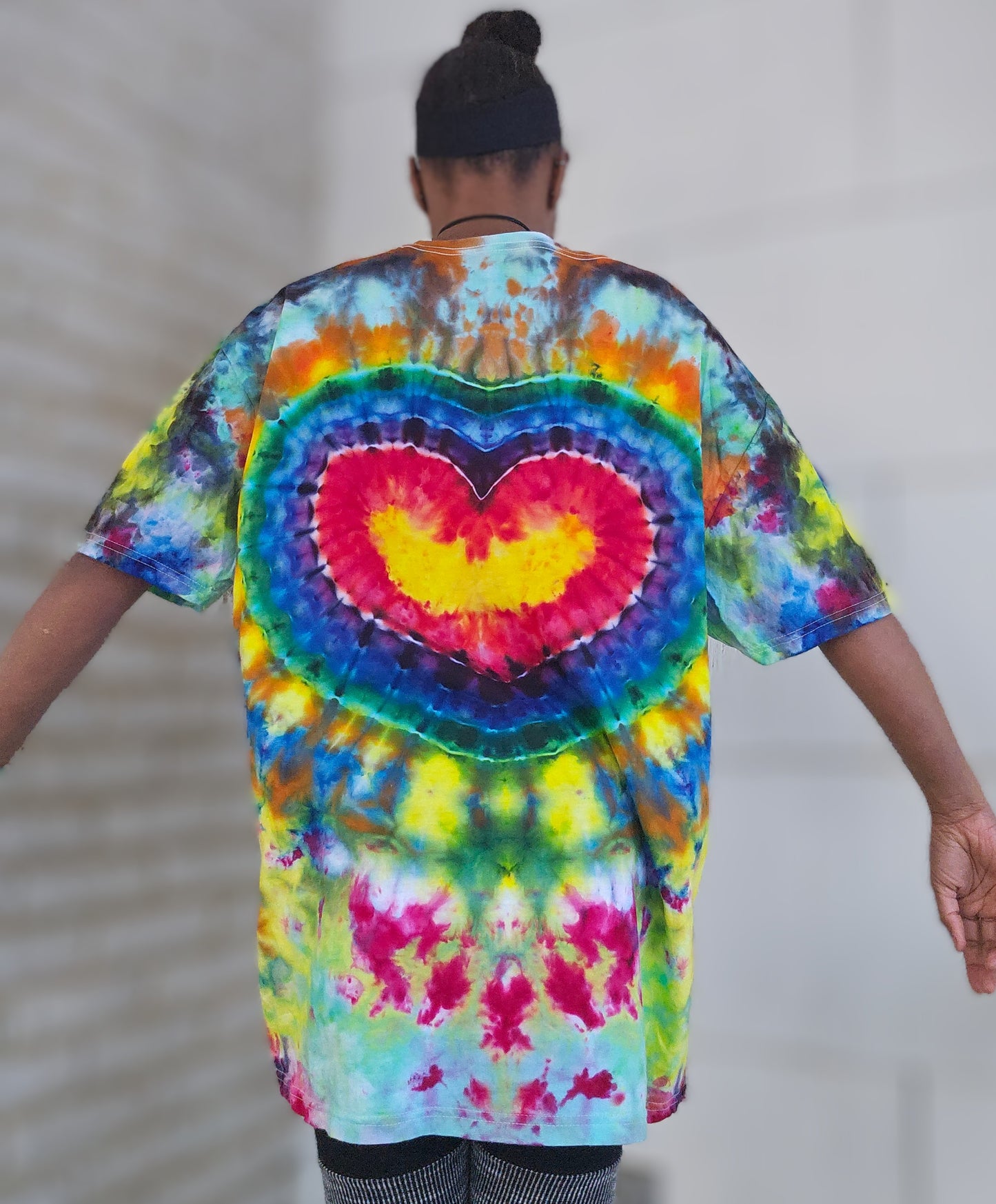 2XL Unisex Peace Sign and Heart Shirt