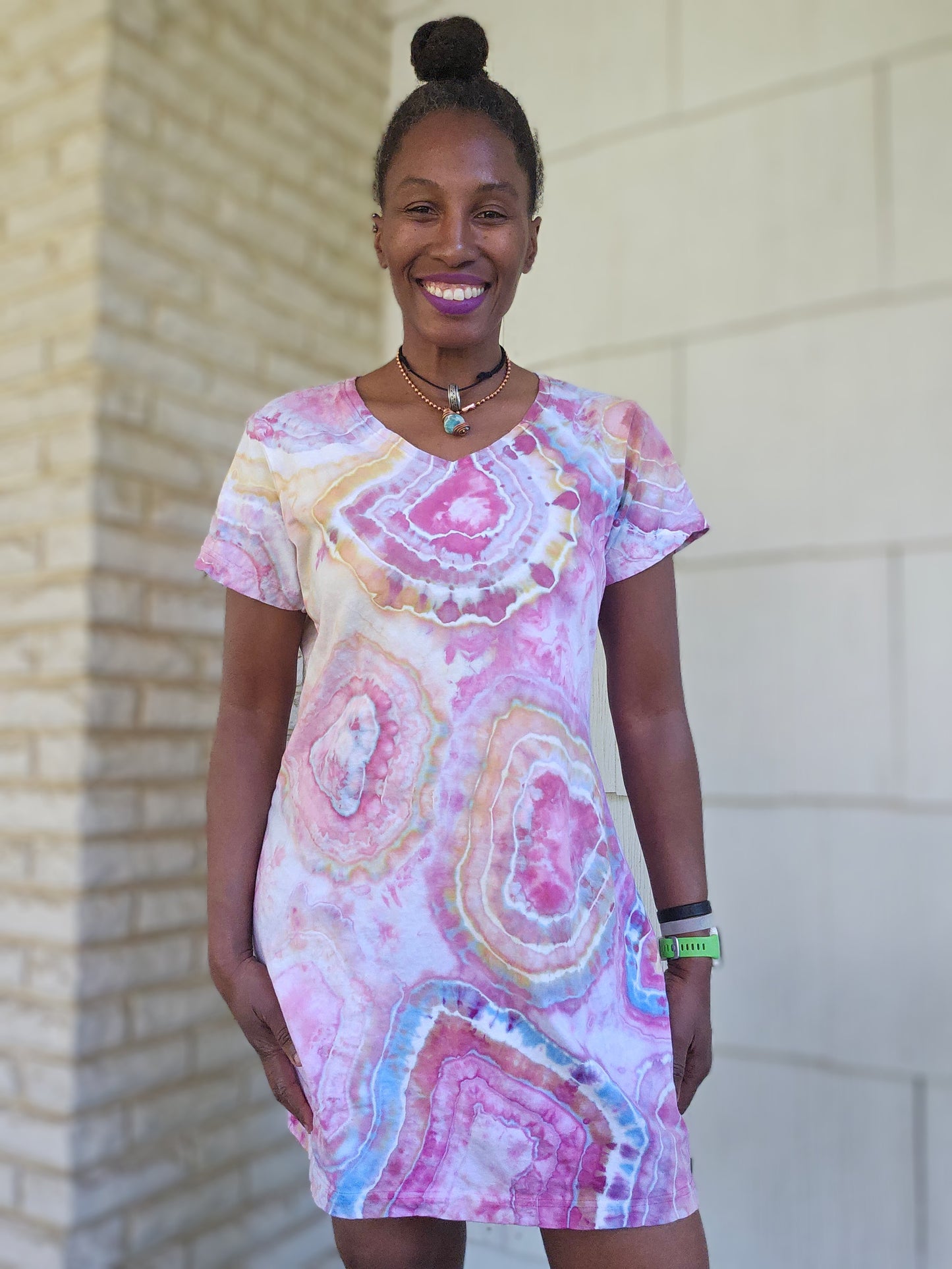 Large/Extra Large V-Neck Dress *Runs Small* Measurements below