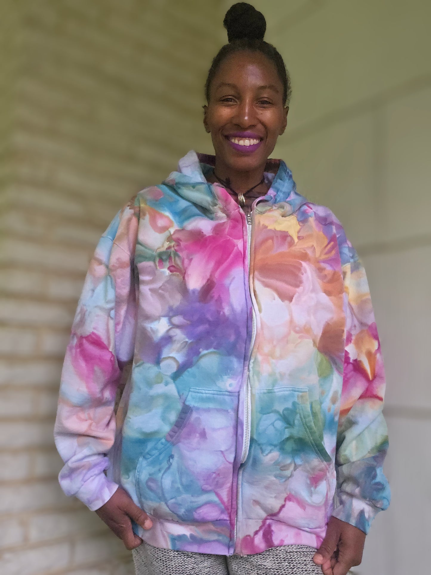 Extra Large Unisex Zipper Hoodie (SEE DESCRIPTION BELOW FOR MEASUREMENTS)