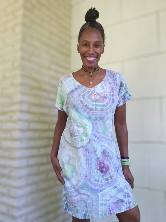 Large/Extra Large V-Neck Dress *Runs Small* Measurements below
